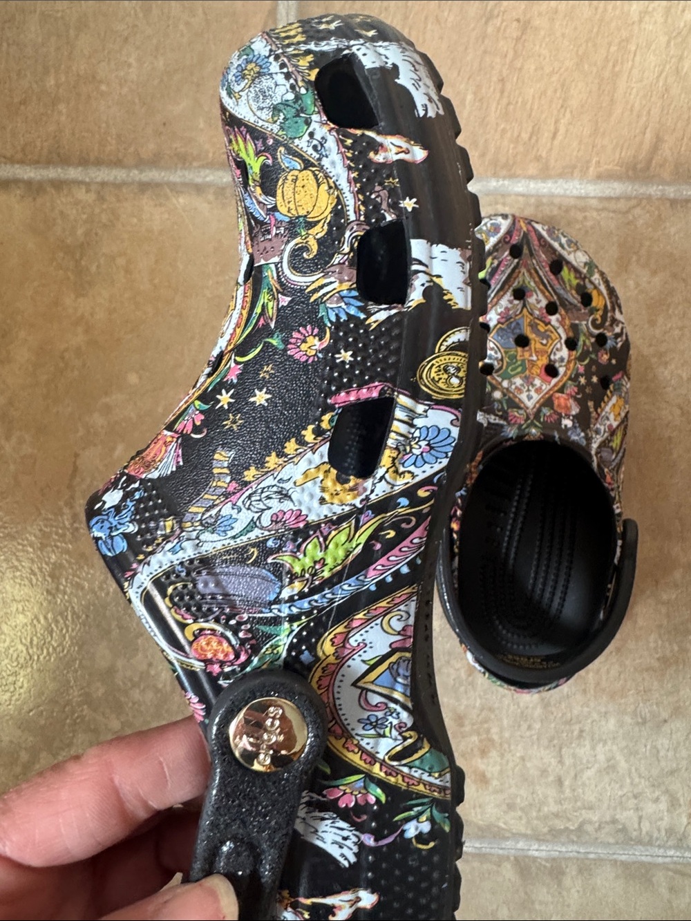 NEW Sp Ed Harry Potter Vera Bradley Black Paisley Crocs - size 8 Womens & 6 Mens - Picture 4 of 6